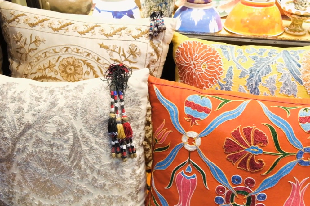 Sustainable Threads: How Handloom Shapes a Greener Future